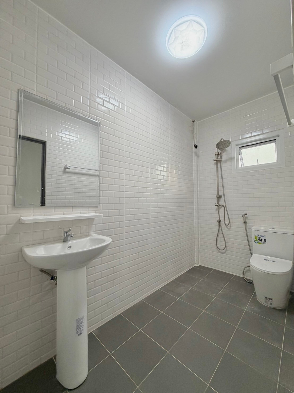 For SaleTownhomeRattanathibet, Sanambinna : Townhouse for sale in Kittiyarak, Sanambinnam, 18 sq m, newly decorated, has a balcony, no flooding, free transfer.