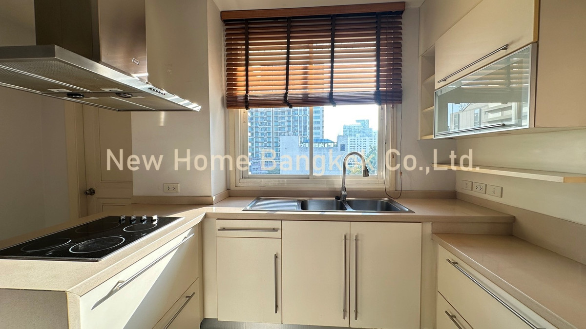 For RentCondoSathorn, Narathiwat : Luxury Condo for Rent – Sathorn | 250 sqm Corner Unit