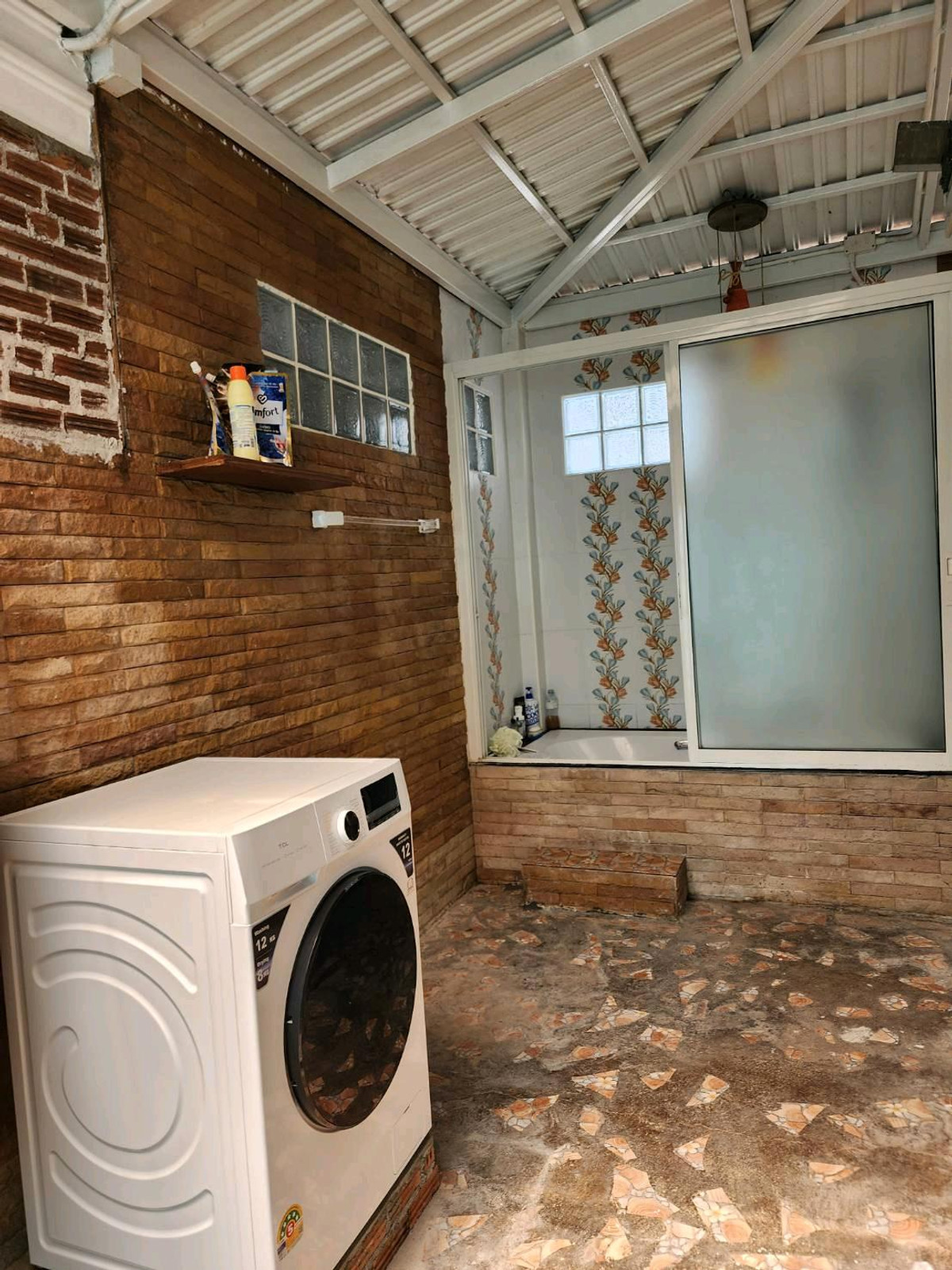 For RentPattanakan, Srinakarin : Twin house for rent 53,000 months.