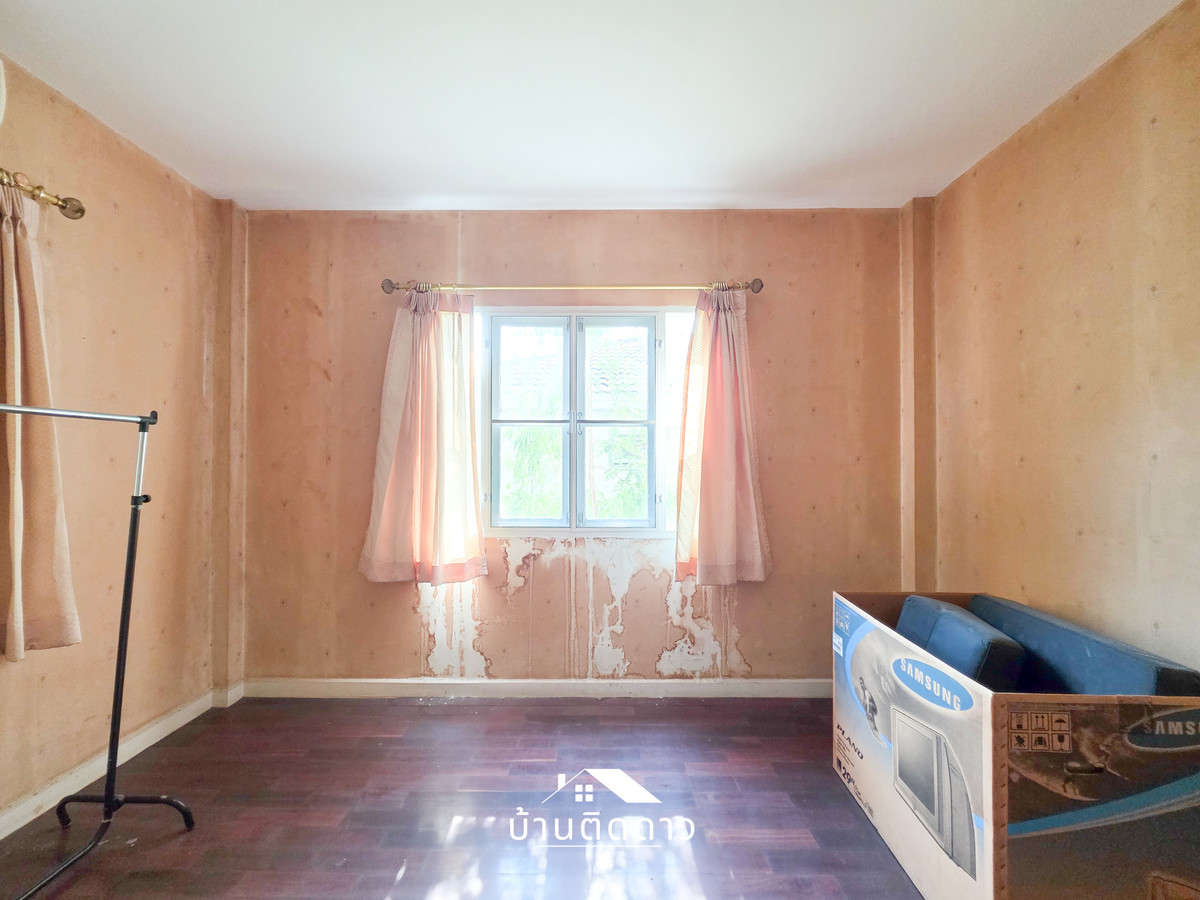 ขายบ้านราษฎร์บูรณะ สุขสวัสดิ์ : ขายตามสภาพแต่ศักยภาพล้น! บ้านเดี่ยวมัณฑนา 4 นอน 3 น้ำ พื้นที่เยอะสะใจ ใกล้สโมสรส่วนกลาง แถมทำเลยังใกล้พระราม3 เพียง 15 นาที