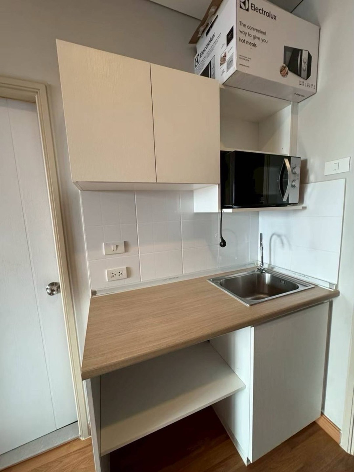 For RentCondoBang Sue, Wong Sawang, Tao Pun : 🔥Rare Item! Lumpini place Taopoon interchange
 1 bedroom, river view + 1 car parking space, best value in this area.