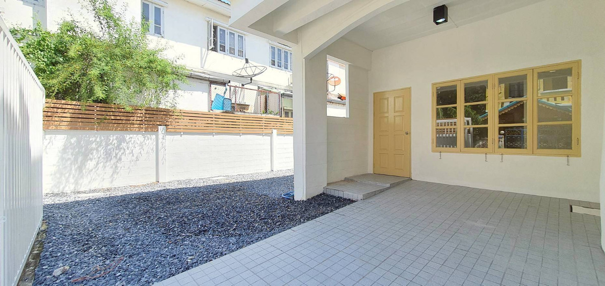 ขายทาวน์โฮมนนทบุรี บางใหญ่ บางบัวทอง :  282AGKI ทาวน์เฮาส์ 2 ชั้น ใกล้รถไฟฟ้า ราคาดี โซนบางบัวทอง บ้านสภาพดี พร้อมเข้าอยู่ 