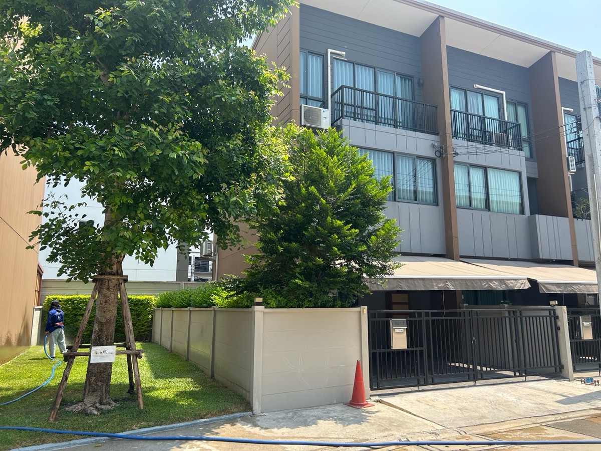 ให้เช่าทาวน์โฮมอ่อนนุช อุดมสุข : Baan Klang Muang Srinakarin -Onnut 