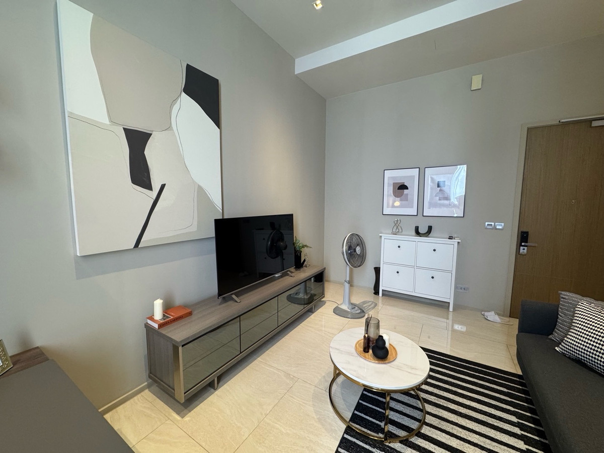 For RentCondoSilom, Saladaeng, Bangrak : For Rent Ashton Silom 2 Bedroom price 70,000 baht contact 0869017364