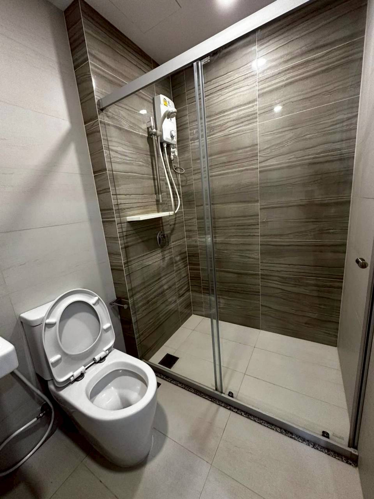 ให้เช่าคอนโดรามคำแหง หัวหมาก : ✅ SVR376 ✅ Line : @p2nproperty