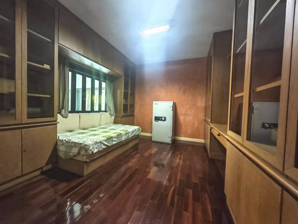 ขายบ้านลาดกระบัง สุวรรณภูมิ : 🏡 ขายบ้านเดี่ยว หมู่บ้านมัณฑนา วงแหวน-พระราม 9 บ้านสวย บรรยากาศร่มรื่น สไตล์บ้านสวน พื้นที่ใหญ่ หาไม่ได้แล้ว!