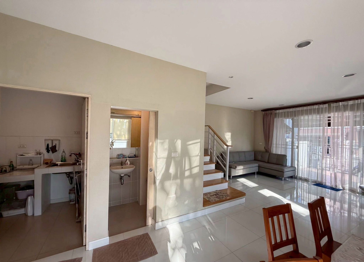 ให้เช่าทาวน์โฮมเกษตร นวมินทร์ ลาดปลาเค้า : ให้เช่าทาวน์โฮมหลังมุม บ้านกลางเมือง เกษตร–นวมินทร์ (นวมินทร์ 70) ใกล้แฟชั่นไอส์แลนด์