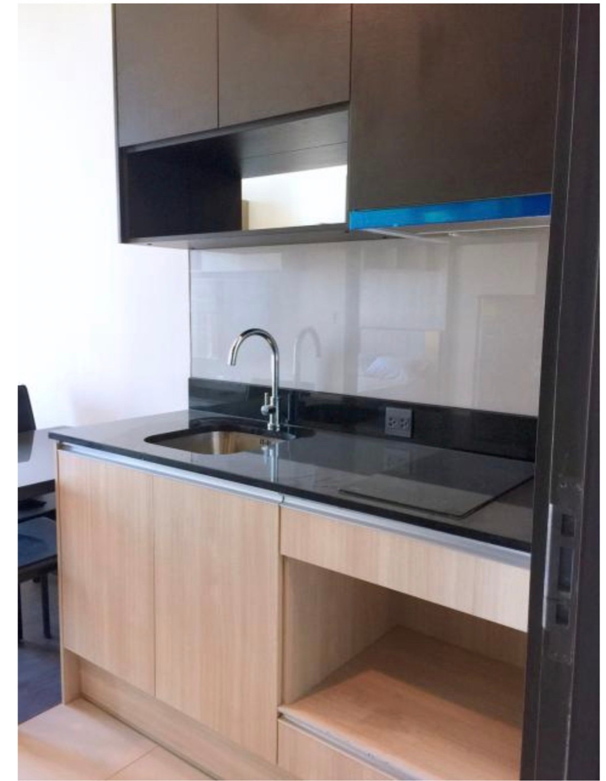 For RentCondoSukhumvit, Asoke, Thonglor : For rent Edge Sukhumvit 23, great deal, don't miss it! Luxury condo Sukhumvit 23, price leaked, specifications only 19,000 only.