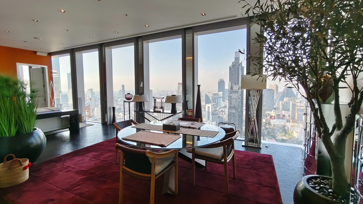 ขายคอนโดสาทร นราธิวาส : SALE 2-Bed unit at The Ritz-Carlton Residences, Bangkok