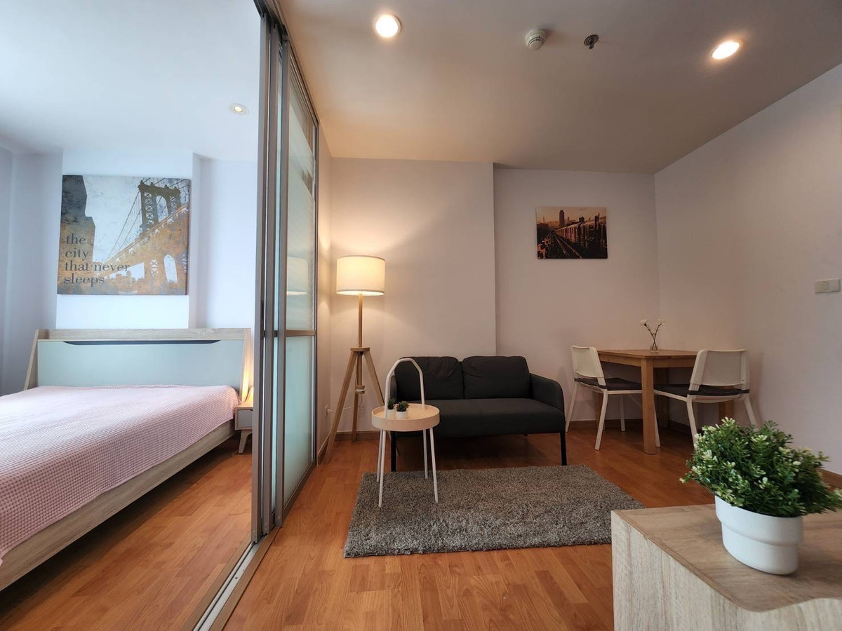 For RentCondoThaphra, Talat Phlu, Wutthakat : Condo, 10th floor, fully furnished, beautifully decorated, for rent in Tha Phra-Phetkasem area, near BTS Bang Wa, only 500 meters.