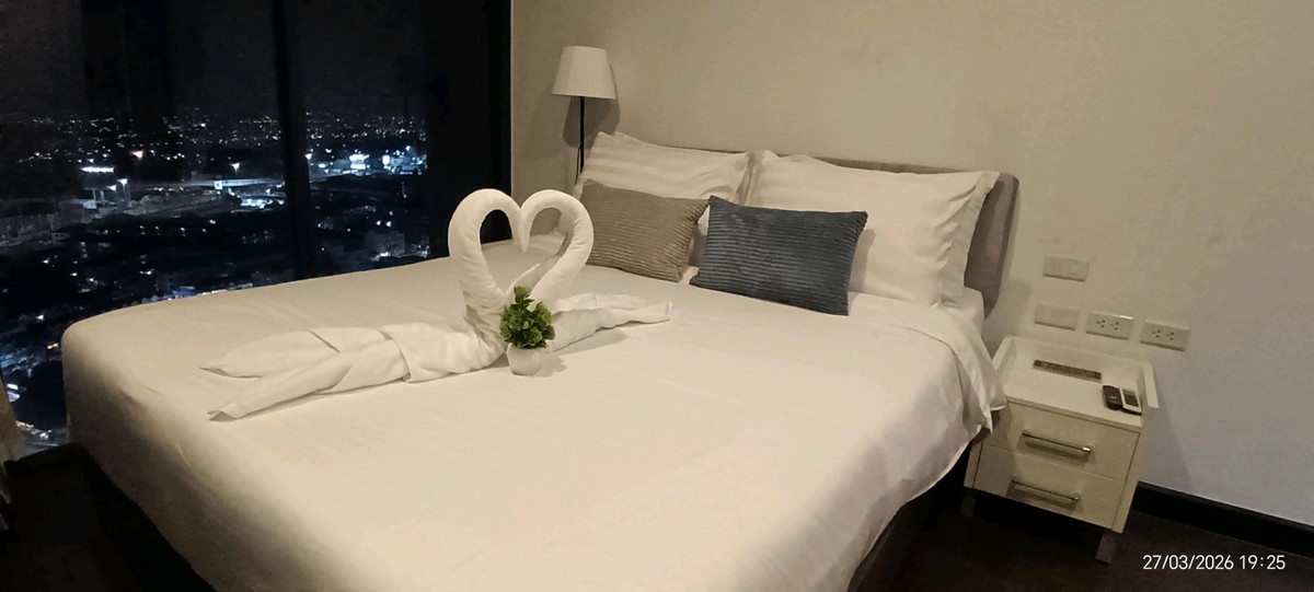 ให้เช่าคอนโดพัทยา บางแสน ชลบุรี สัตหีบ : Posh Pattaya​ ห้องมุม วิวทะเล+city