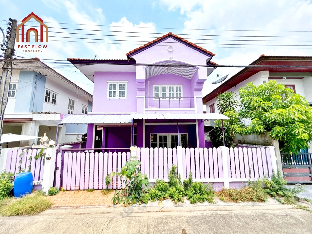 For RentPathum Thani,Rangsit, Thammasat : Twin house for rent, Burirom, 36 sq m, Rangsit, Khlong 4, kitchen addition, Phra Ong Chao Sai Road. Single house mood Sawai Pracharat Road MAY