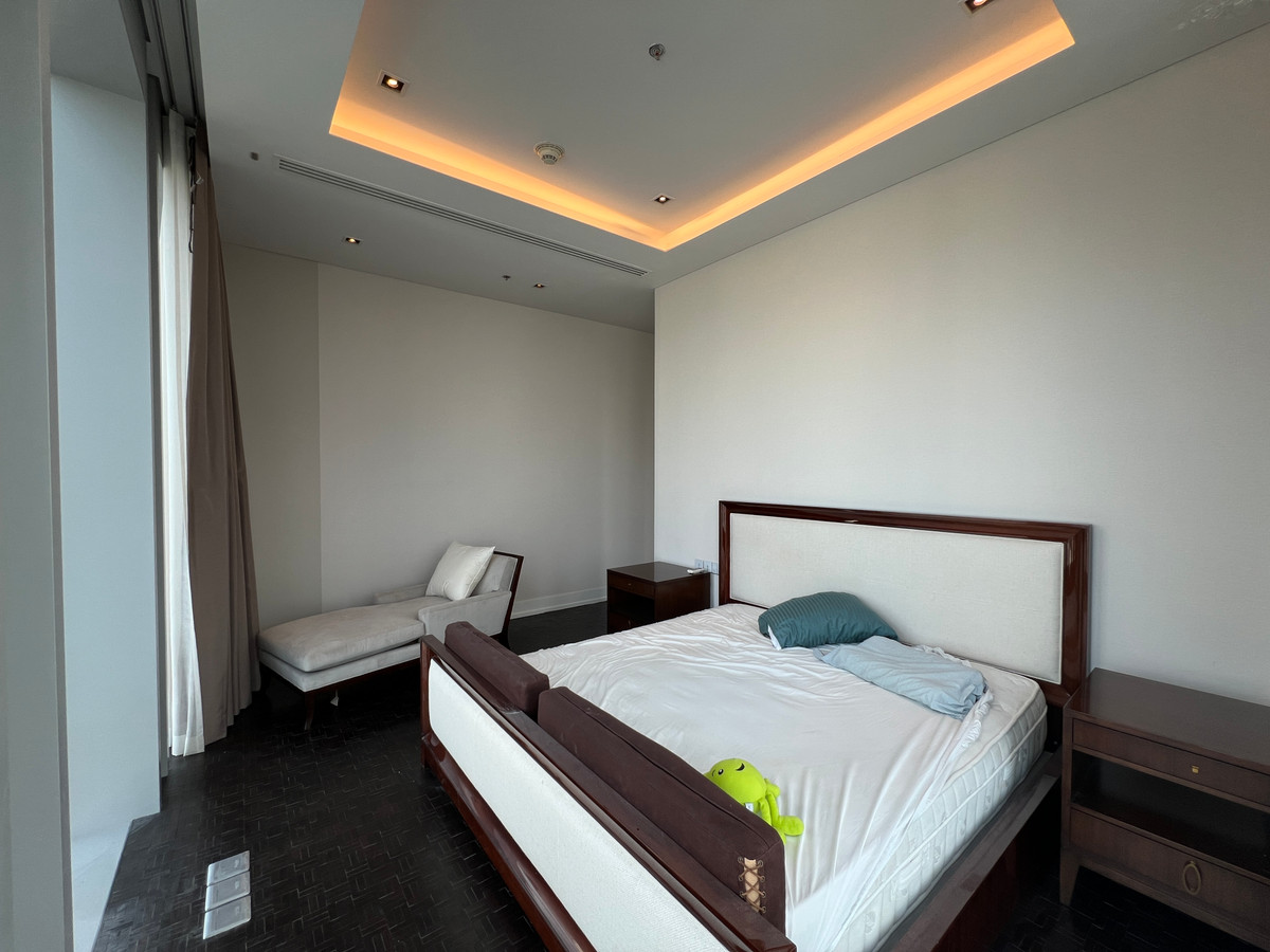 ขายคอนโดสาทร นราธิวาส : 🚨🔥 ขายด่วน | Ritz-Carlton Residences | 3 นอน | 211 ตร.ม. | ชั้น 28 | 65 ล้าน ALL-IN ⚡ ไม่มีค่าโอน ⚡ ไม่มีภาษี ⚡ ไม่มีค่าใช้จ่ายเพิ่ม | ~308K/ตร.ม. เทียบตลาด 440K/ตร.ม. 💰 ต่ำกว่าตลาด 30% 🏙️