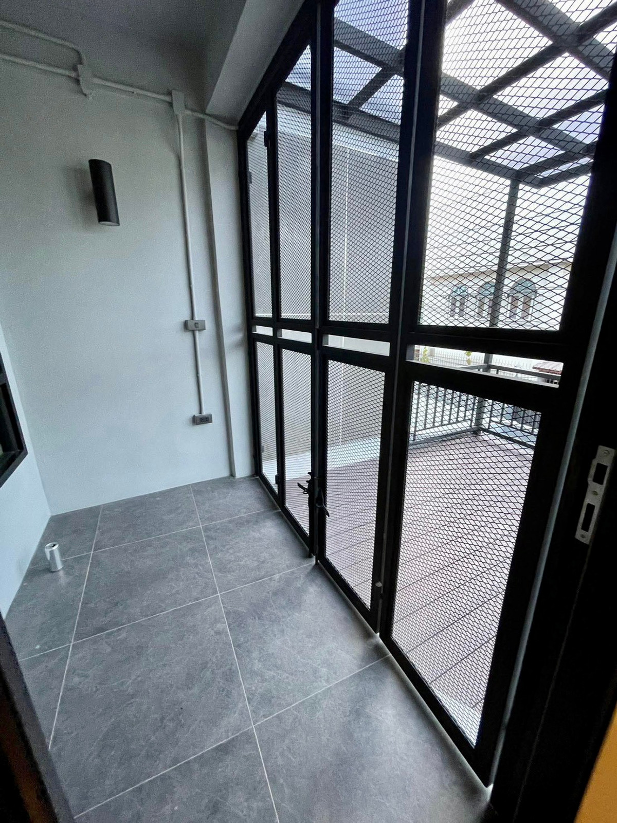 For SaleTownhomeBang Sue, Wong Sawang, Tao Pun : Townhome, 3 floors, 2 units, near MRT Wong Sawang / 4 bedrooms (for sale), Townhome Near MRT Wong Sawang / 4 Bedrooms (FOR SALE) BNS030