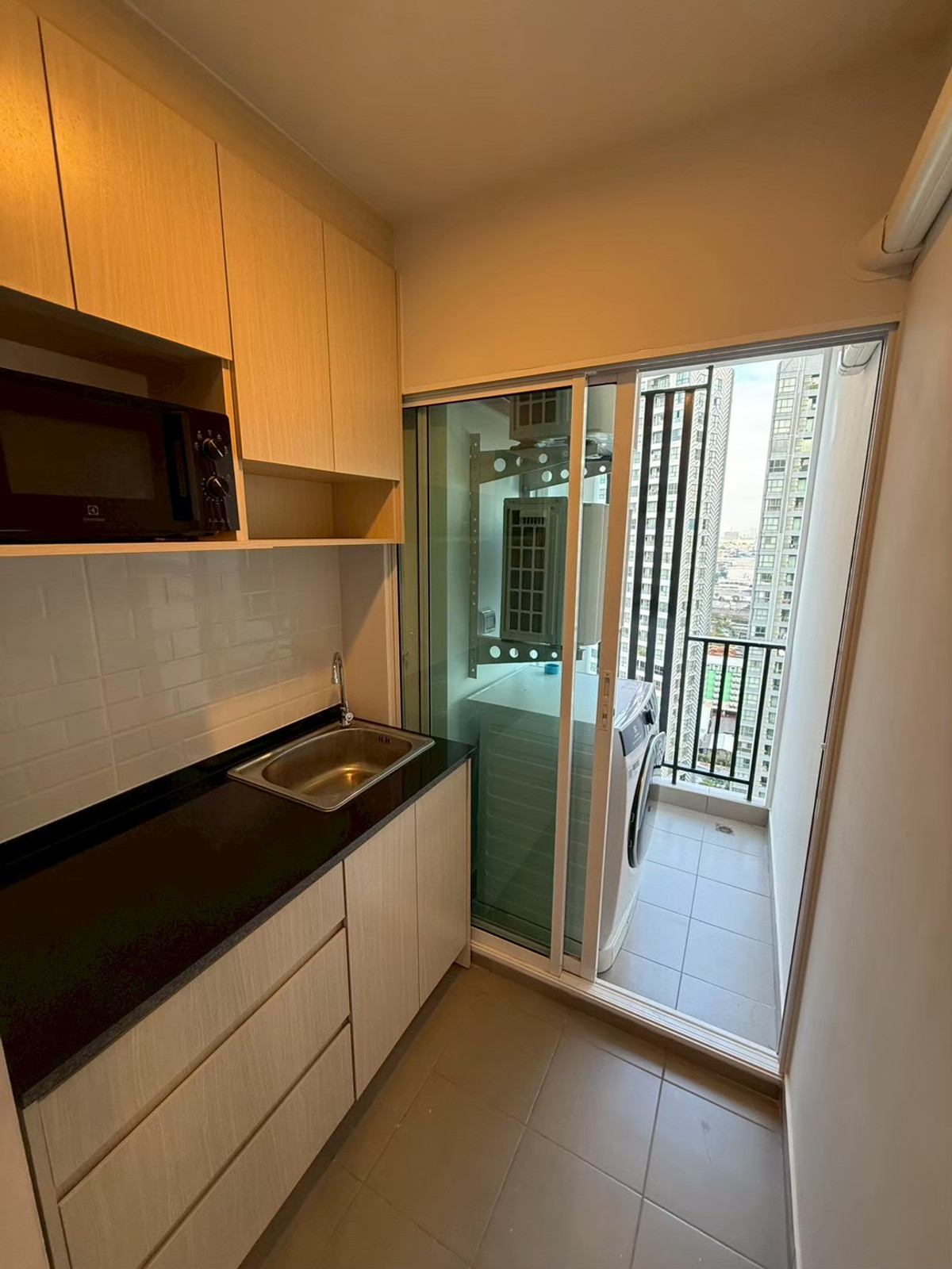 For RentCondoBangna, Bearing, Lasalle : #E378🎉060469 Condo for Rent at Regent Home Bangn