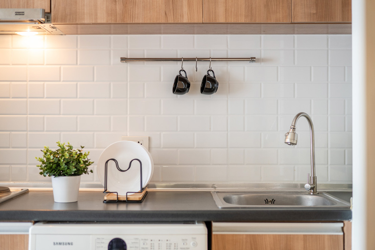 ขายคอนโดลาดพร้าว เซ็นทรัลลาดพร้าว : 🚀 The issara Ladprao - 34ตรม. สตูดิโอ รีโนเวทใหม่ 092-545-6151 (ทีม)