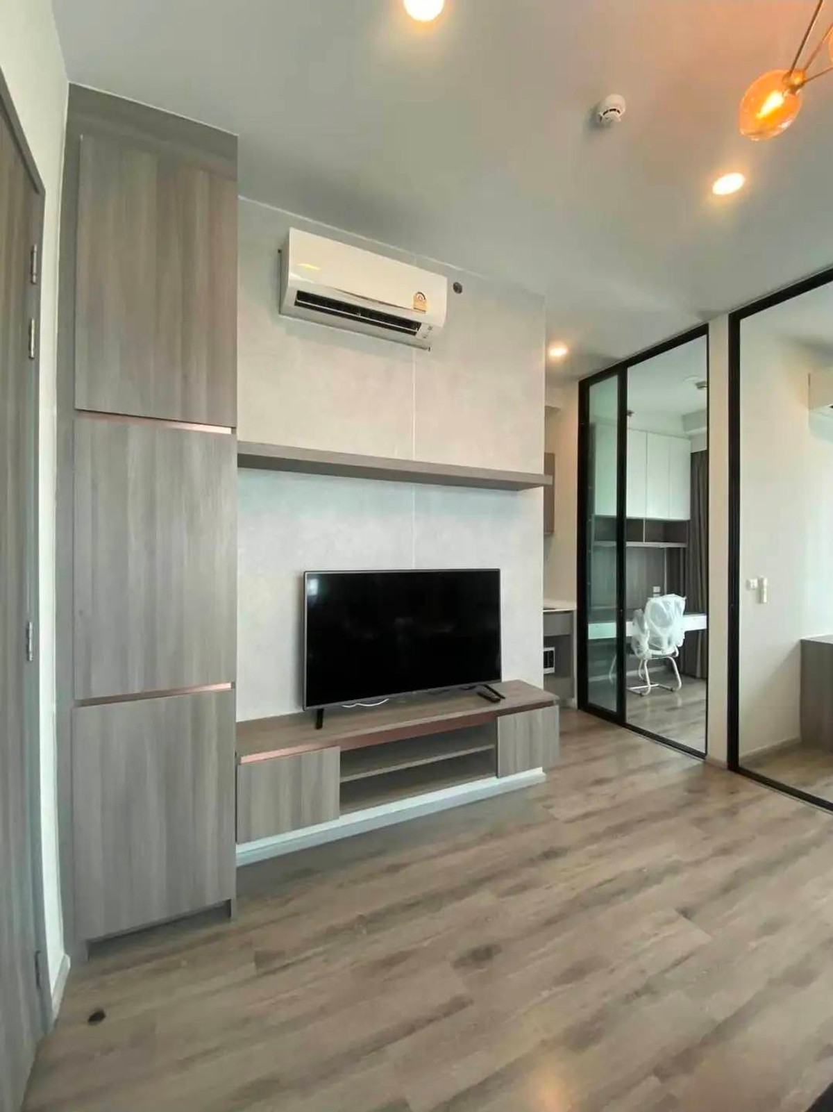 For RentCondoKasetsart, Ratchayothin : 💥CP-10530💥Knightsbridge Prime Ratchayothin👉Line : @rentbkk