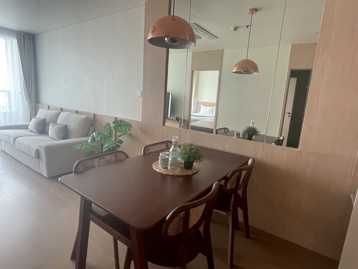 For RentCondoOnnut, Udomsuk : 🔥 FOR RENT: Spacious Renovated Condo near BTS Phra Khanong (3 mins walk) 🔥1bed large size 52sqm:37,000 THB/month