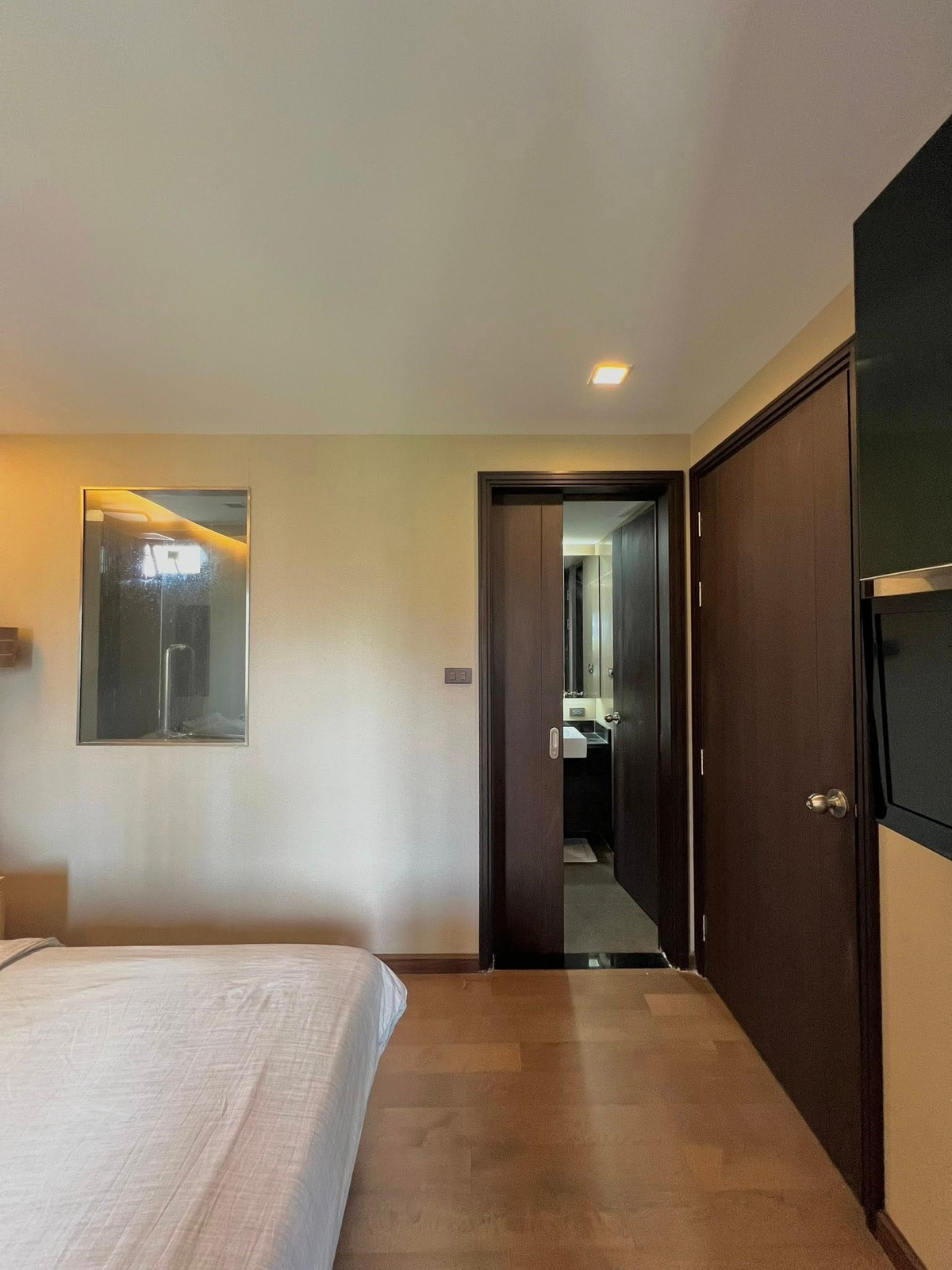 ให้เช่าคอนโดสุขุมวิท อโศก ทองหล่อ : ✨ อยู่ใจกลางทองหล่อ! ให้เช่า Tidy Thonglor 17 ห้องมุม ชั้น 5 ใกล้ The Commons เพียง 50 เมตร ✨