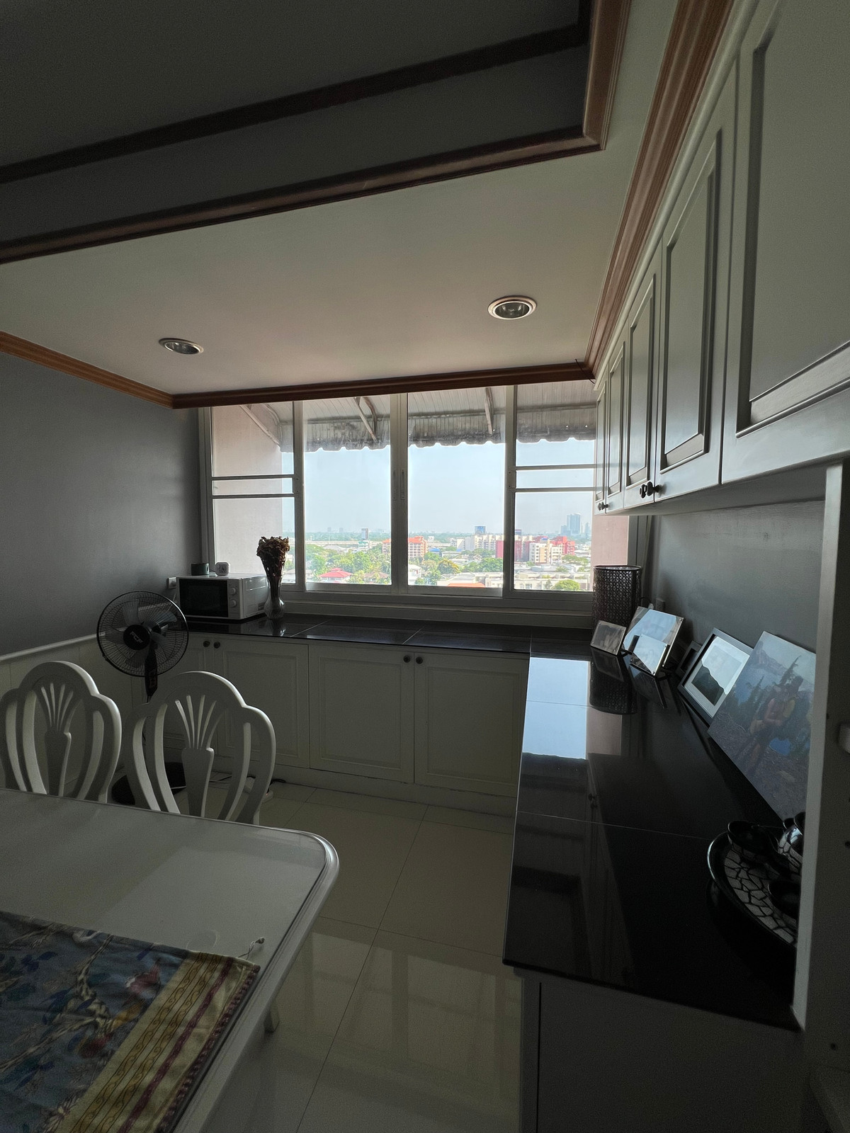 ให้เช่าคอนโดพระราม 3 สาธุประดิษฐ์ : กว้างขวาง 3 ห้องนอน 3 ห้องน้ำ 114ตรม | MRT คลองเตย | 30,000/เดือน