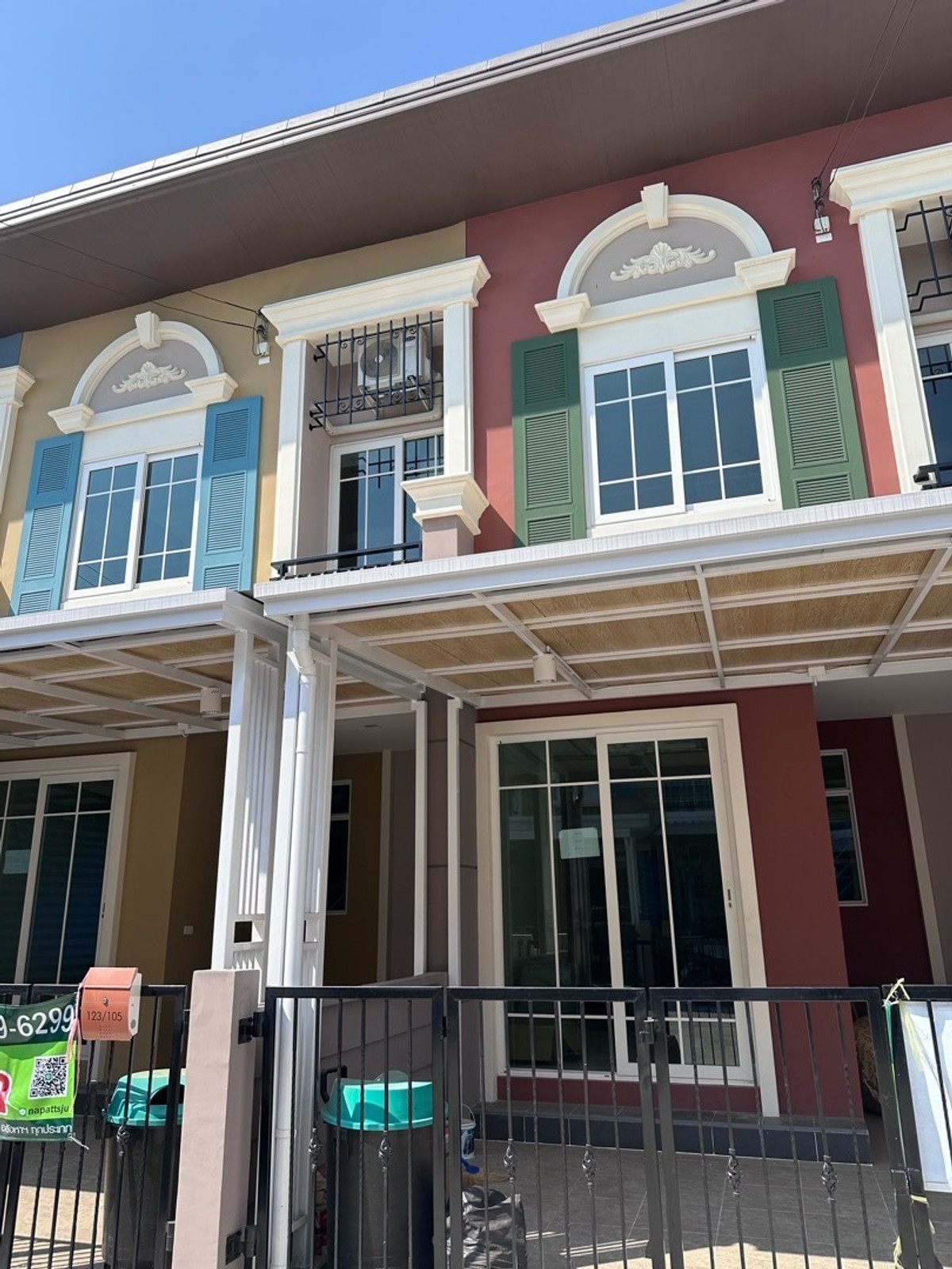 For RentTownhomeBangna, Bearing, Lasalle : 🏡 For rent, 2-story townhouse, Golden Town Bangna Km.5 project.
📍 Potential location behind Mega Bangna, convenient travel, close to the expressway.