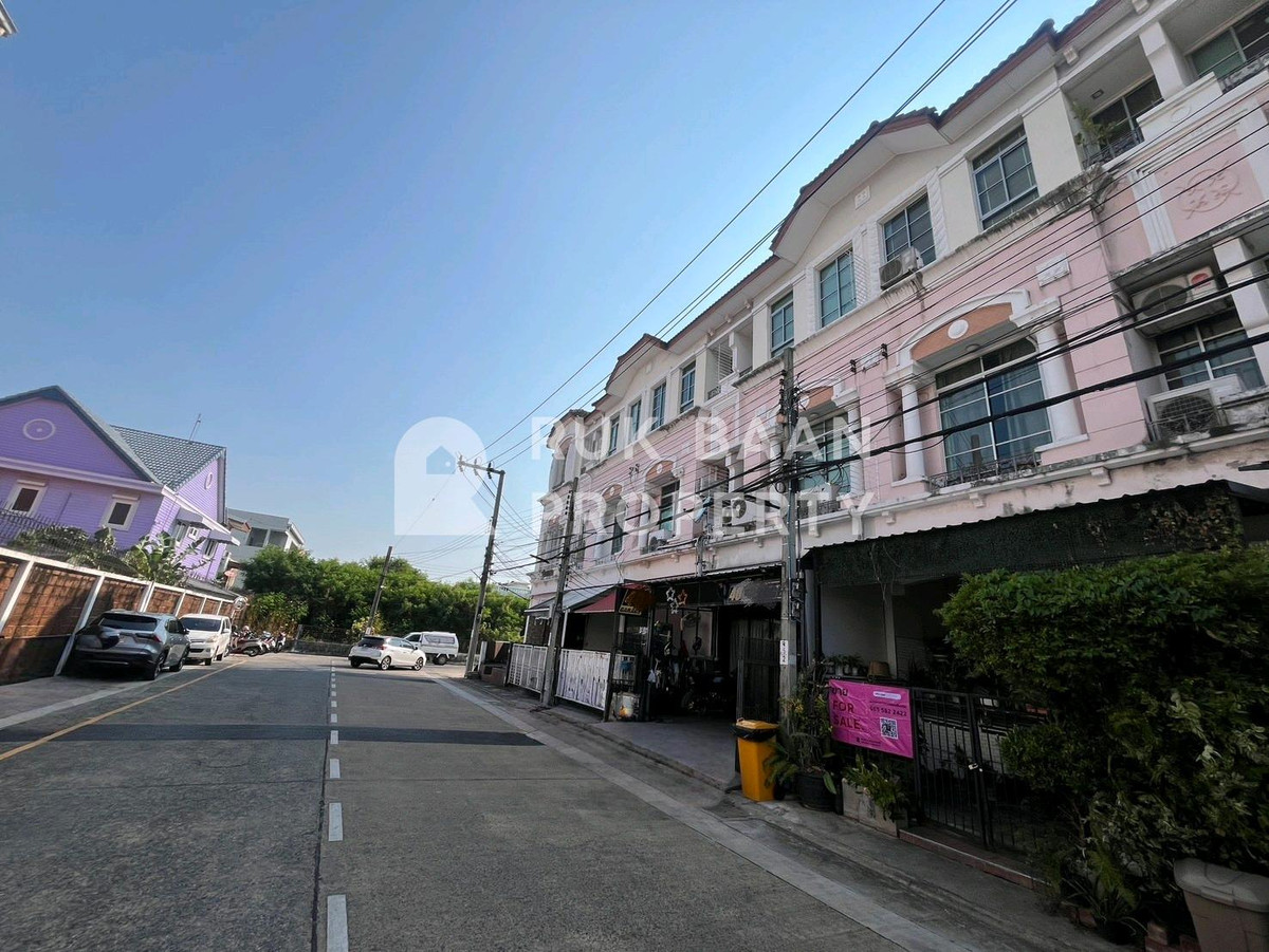 ขายทาวน์โฮมเลียบทางด่วนรามอินทรา : ขายทาวน์โฮม/SALE🔥 Baan Klang Muang Rama 9 Ladprao (บ้านกลางเมือง พระราม9 ลาดพร้าว) ราคาดีที่สุด
