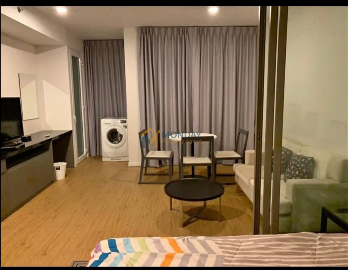 For RentCondoSilom, Saladaeng, Bangrak : 🔥 Available Now! Ready to Move In! Washing Machine Included. Siamese Surawong. Book Now Before It's Gone! 🔥 MD-26125517