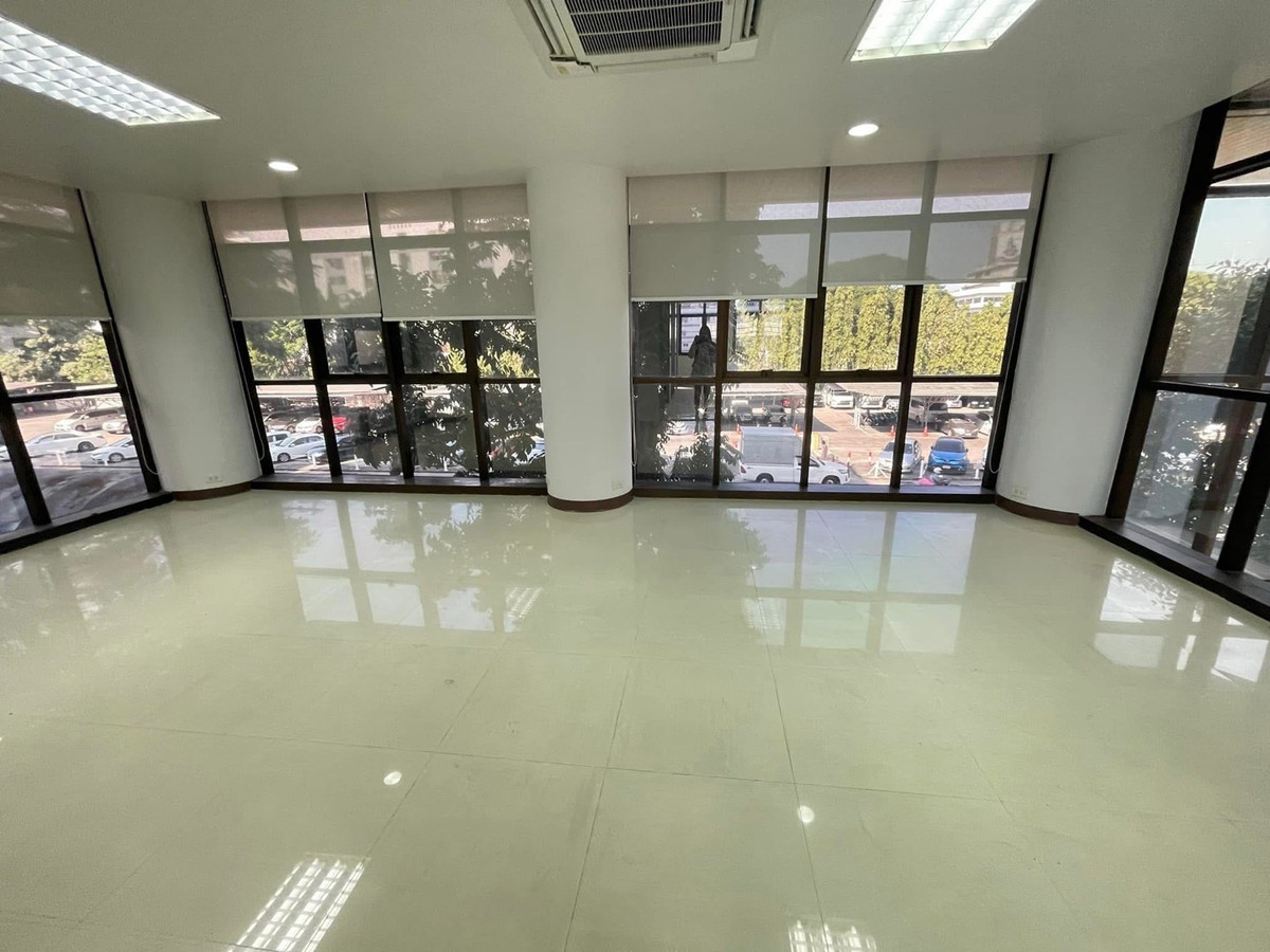 For SaleOfficeBangna, Bearing, Lasalle : Office Building for Rent on Bangna-Trad Road – Ready to Move In 