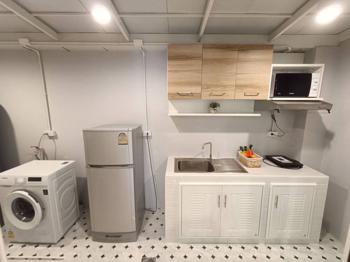 TownhomeRathburana, Suksawat : Cher Phutthabucha 40 | Townhouse, 2 floors, 3 bedrooms, 2 bathrooms, furnished, ready to move in, near Bangmod University.