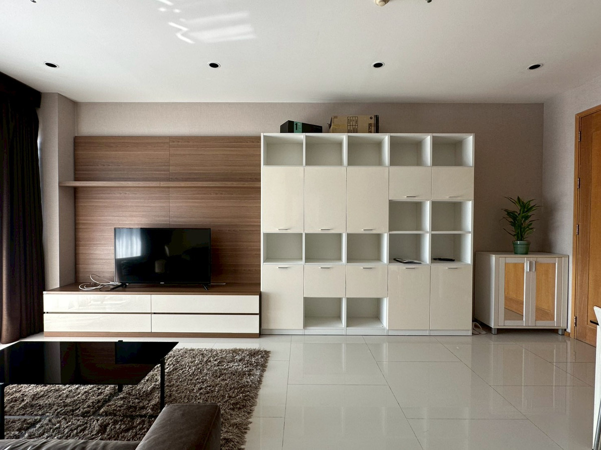 For RentCondoSukhumvit, Asoke, Thonglor : For rent, Sukhumvit Condo, THE EMPORIO PLACE Sukhumvit 24, near BTS Phrom Phong, Soi Sukhumvit 24, fully furnished, ready to move in,