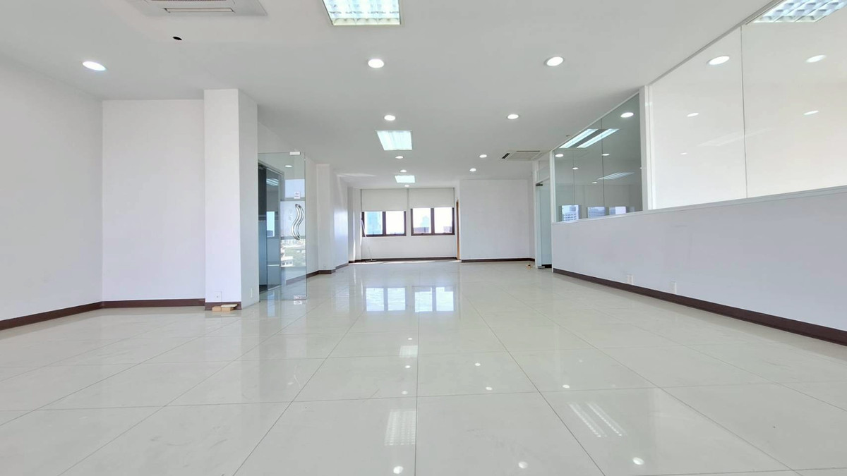 OfficeBangna, Bearing, Lasalle : Prime 7-Story Office Building for Sale/Rent – Strategic Front-Unit Location in Bangna-Trad 34