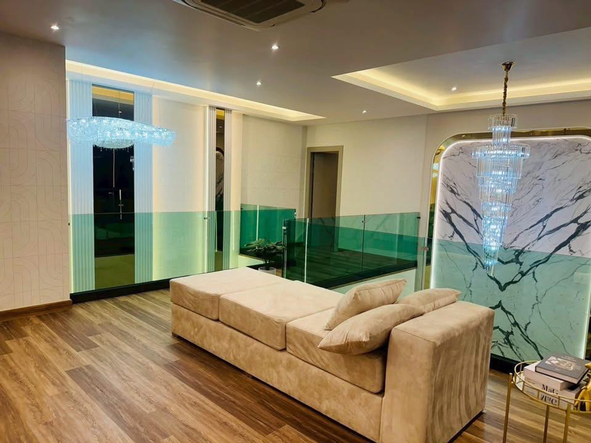 For RentPattaya, Bangsaen, Chonburi : Luxurious pool villa house for rent Near Jomtien Beach, Pattaya