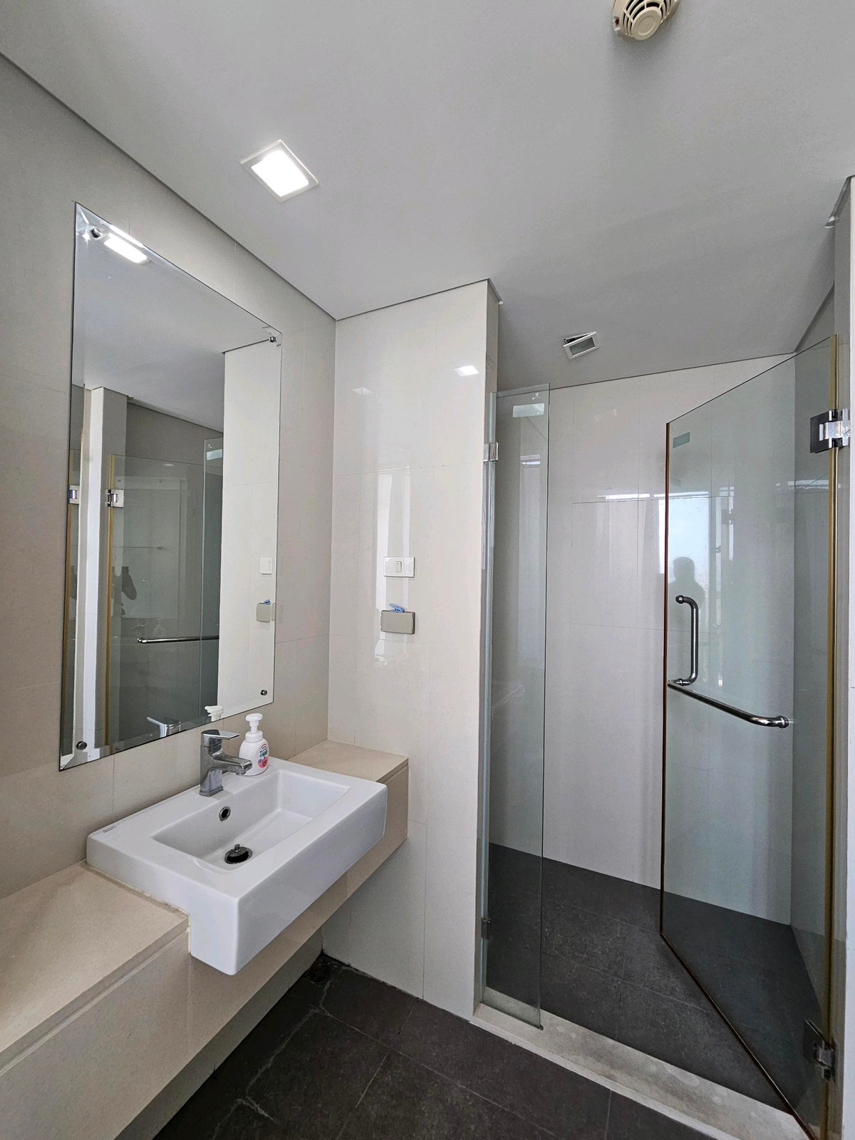 ให้เช่าคอนโดอ่อนนุช อุดมสุข : 🔥ให้เช่า🔥Le Luk Condo ใกล้ BTS พระโขนง ห้อง Studio 39 ตรม. ชั้น 14 พร้อมเข้าอยู่! 