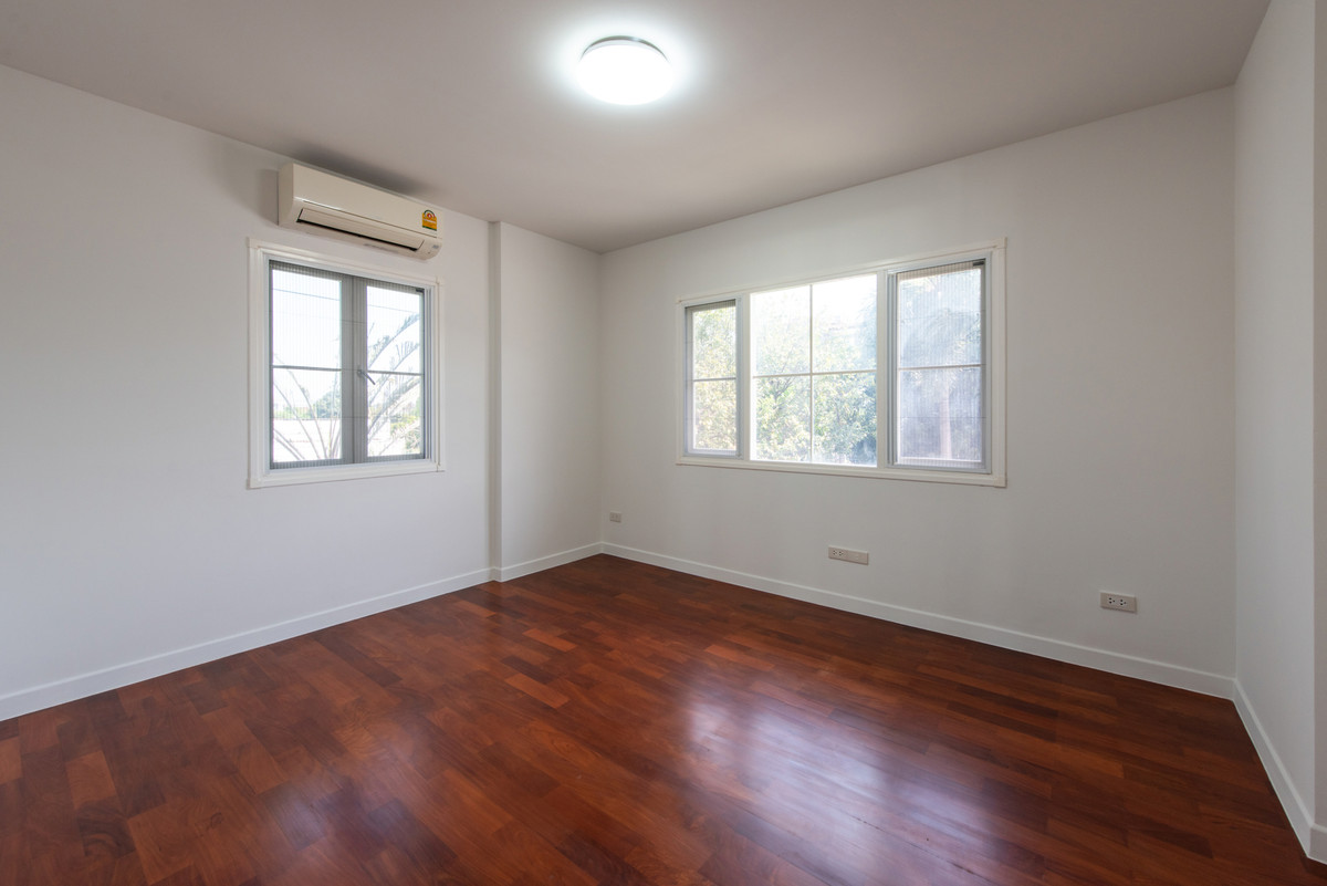 ขายบ้านลาดกระบัง สุวรรณภูมิ : 139.5ตรว 4นอน5น้ำ3จอด บ้านเดี่ยว 2 ชั้น ลดาวัลย์ สุขุมวิท 103 ถนนเฉลิมพระเกียรติ ร9 