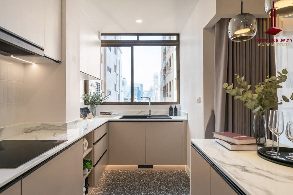 For SaleCondoSukhumvit, Asoke, Thonglor : ✨ For Sale: Top View Tower Condo ✨ 💰 Only 8,490,000 THB