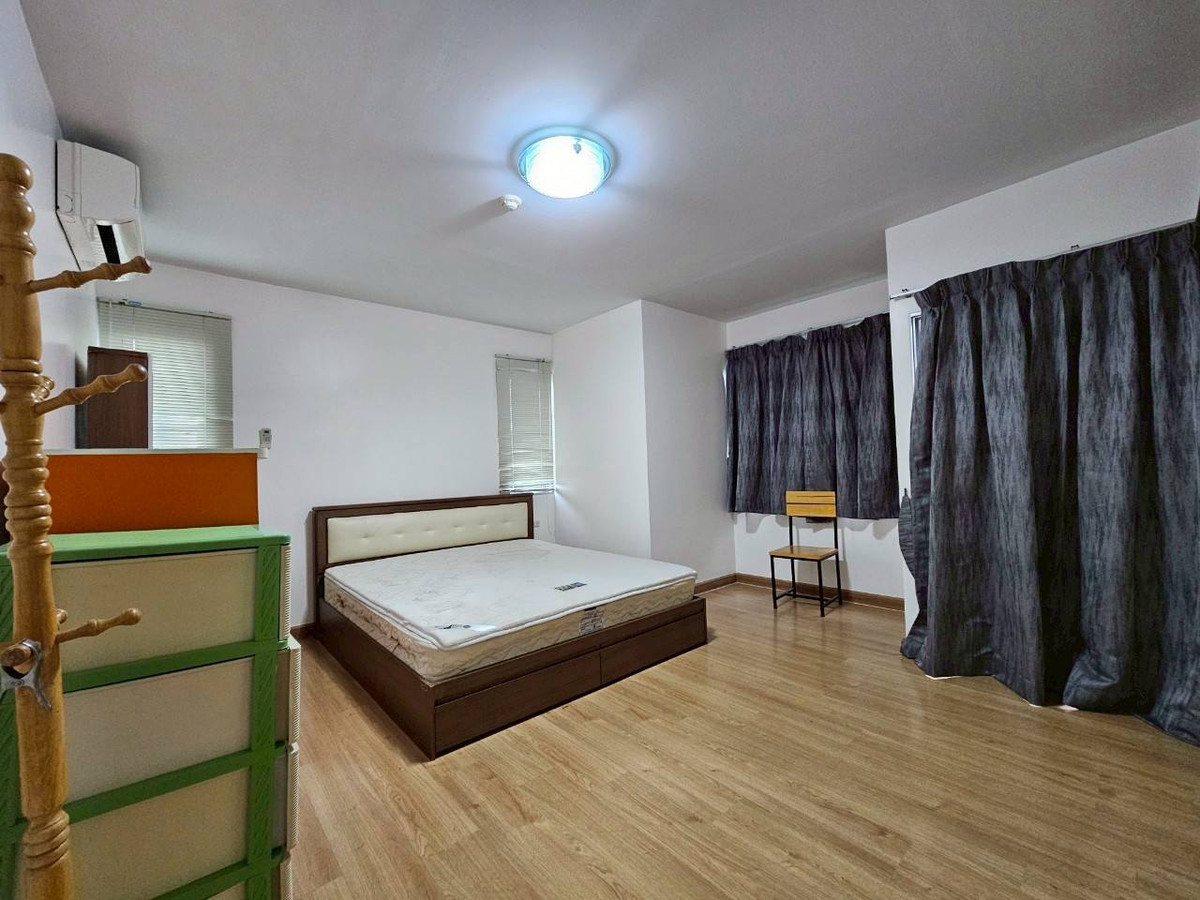 For RentCondoPattanakan, Srinakarin : For rent, 78 sq m, Building B, 6th floor, 2 bedrooms, 1 bathroom, Supalai Park Srinakarin Condo.