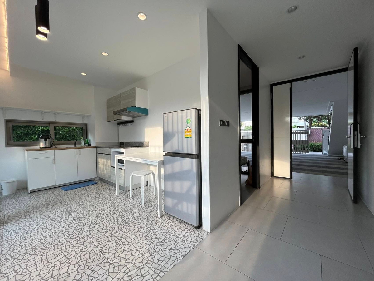 ให้เช่าโฮมออฟฟิศลาดพร้าว เซ็นทรัลลาดพร้าว : ᚱ ให้เช่า ✅ จดทะเบียนบริษัทได้ โฮมออฟฟิศ 4 ชั้น 🔥3 ห้องนอน 1 ห้องแม่บ้าน🔥 ลาดพร้าว 35 400 ตร.ม. ใกล้ BTS ภาวนา