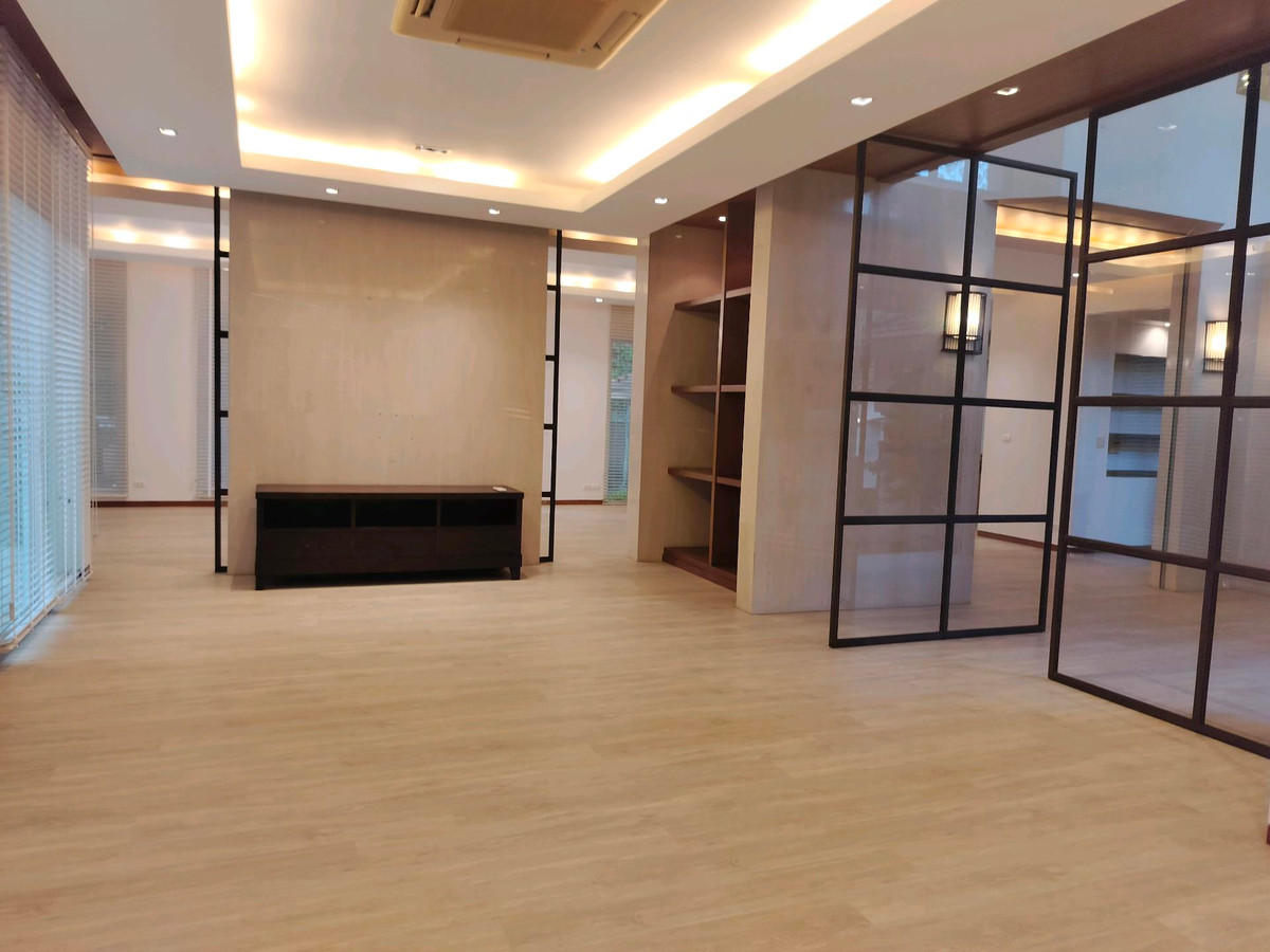 For RentHouseBangna, Bearing, Lasalle : Urgent Rent 4 Bedrooms private pool villa near Bangkok Patana school Call: 083-966-3665