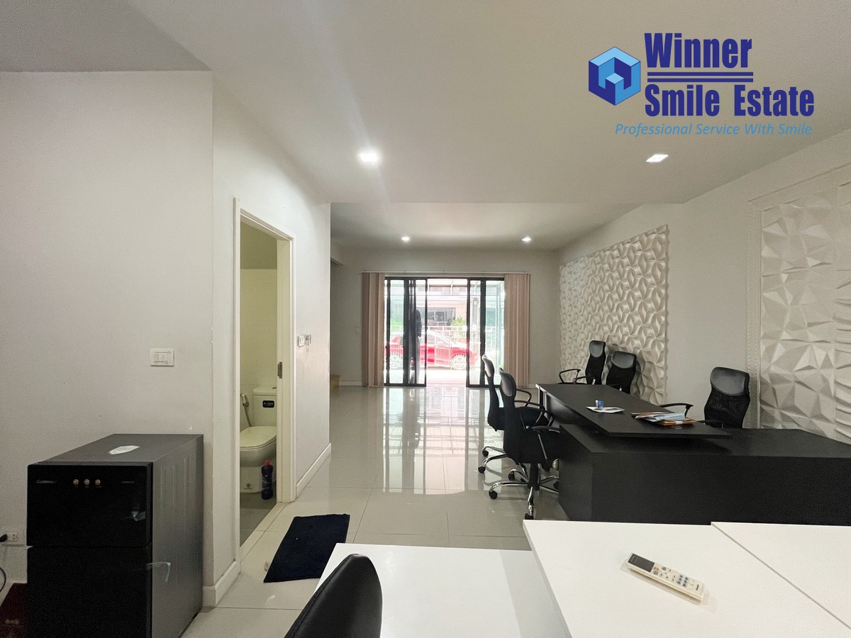 ให้เช่าทาวน์โฮมสมุทรปราการ สำโรง : ให้เช่า โฮมออฟฟิต เพล็กซ์ บางนา Plex Bangna 3 ชั้น 190 ตร.ม. ติดถนนบางนา-ตราด