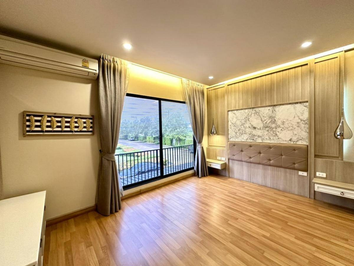For RentTownhomeChaengwatana, Muangthong : Townhome for rent, The Connect 41 Chaengwattana - Tiwanon, near Impact Muang Thong Thani, only 5 minutes.