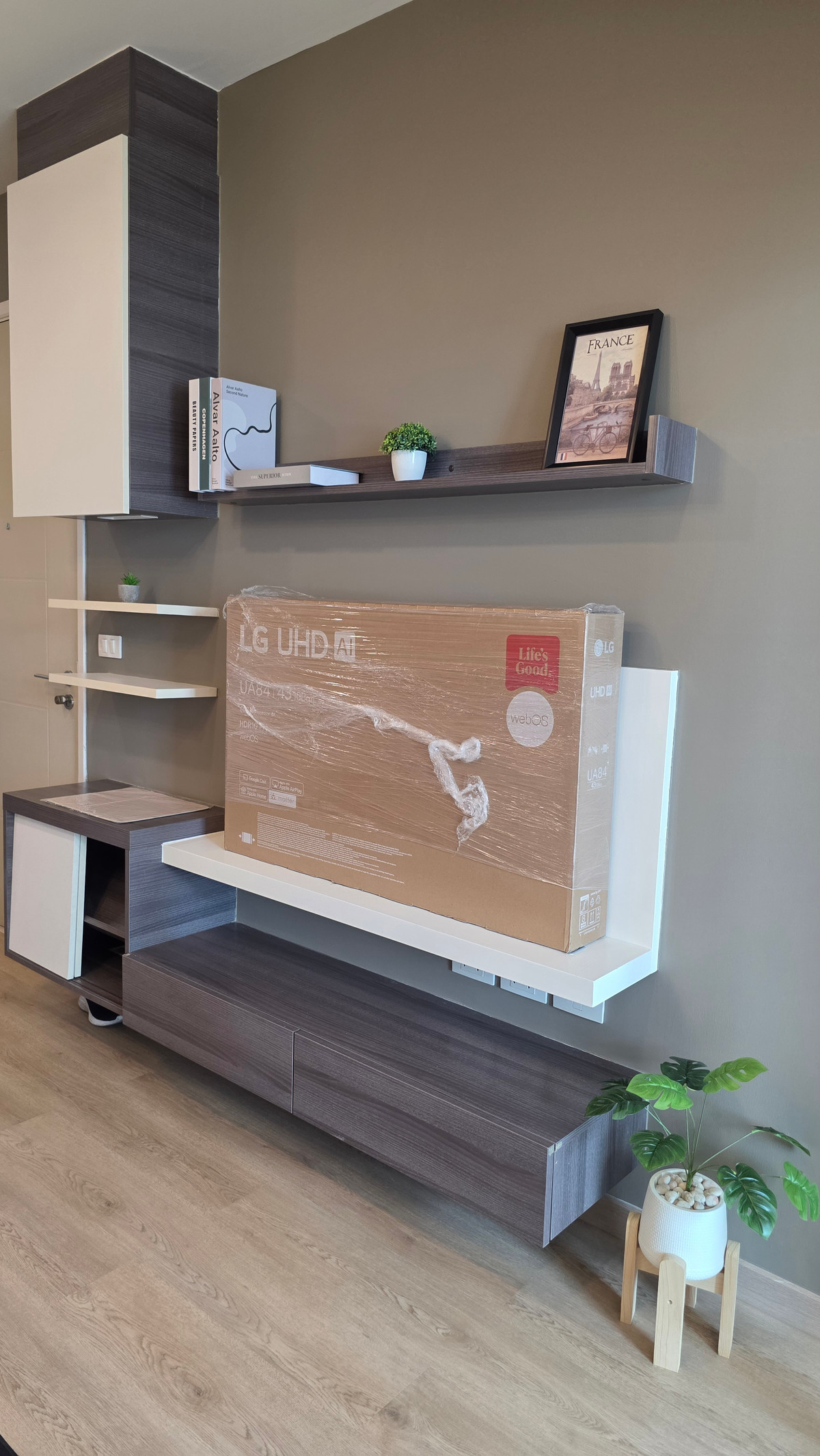 คอนโดสาทร นราธิวาส : เช่า-ขาย Centric Sathorn St.Louis @bts Saint Louis ยุ้ย 089-0415258