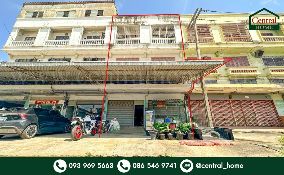 For SaleShop HousePathum Thani,Rangsit, Thammasat : Commercial building 3.5 floors, 2 units, Phahonyothin 78, near Rangsit Hospital.