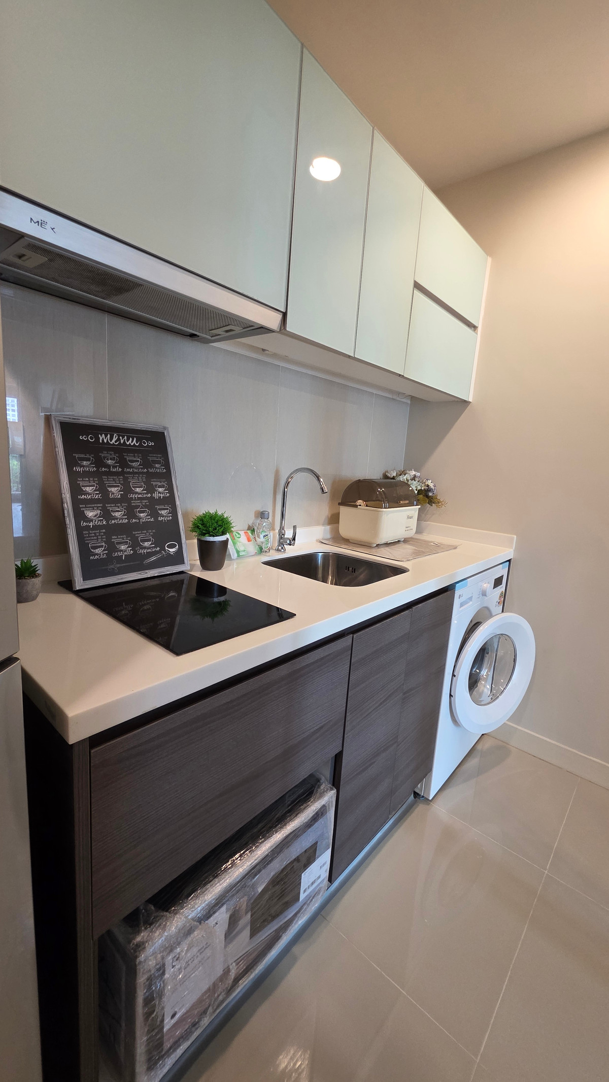 คอนโดสาทร นราธิวาส : เช่า-ขาย Centric Sathorn St.Louis @bts Saint Louis ยุ้ย 089-0415258