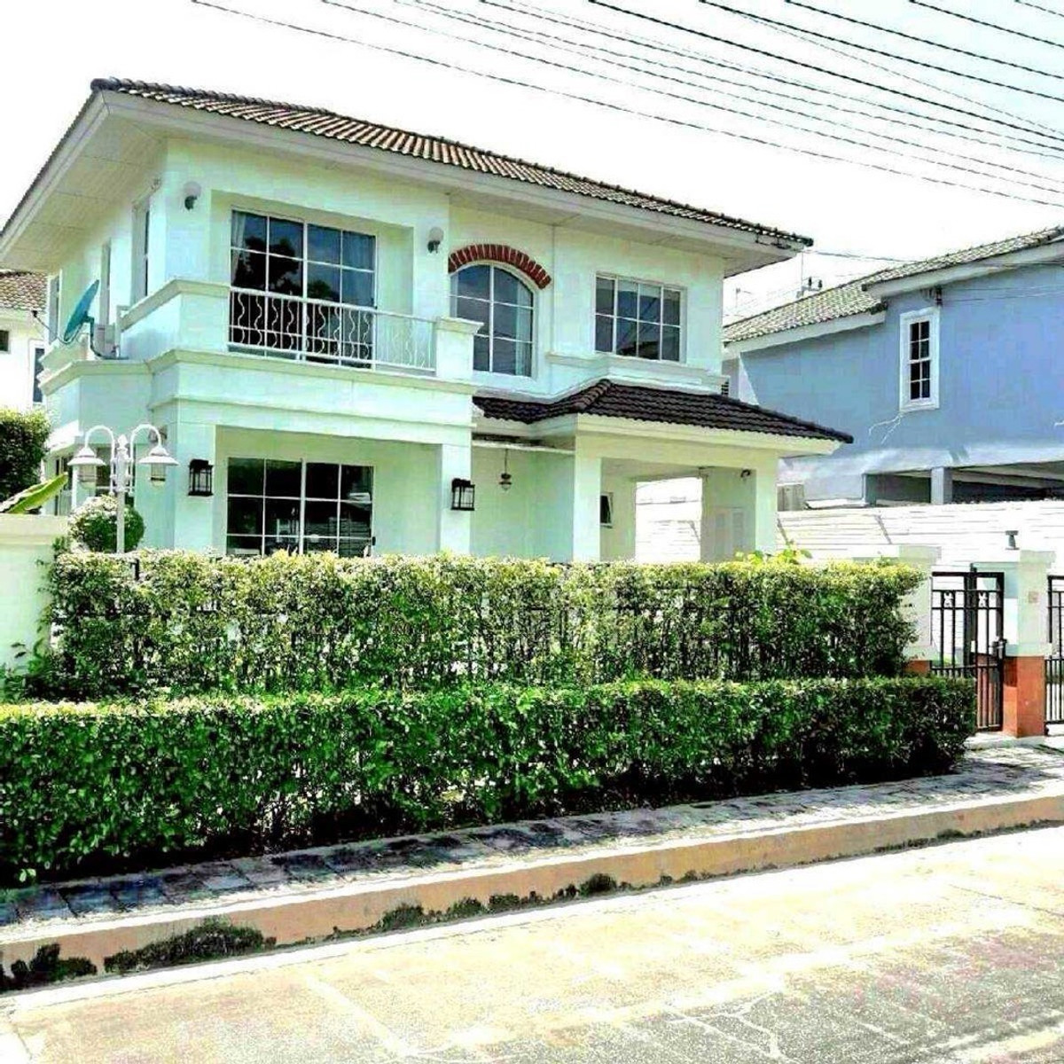 For RentHouseSeri Thai, Ramkhamhaeng Nida : Single House for Rent, Manthana Onnut-Wongwan 🚇🚝🌏