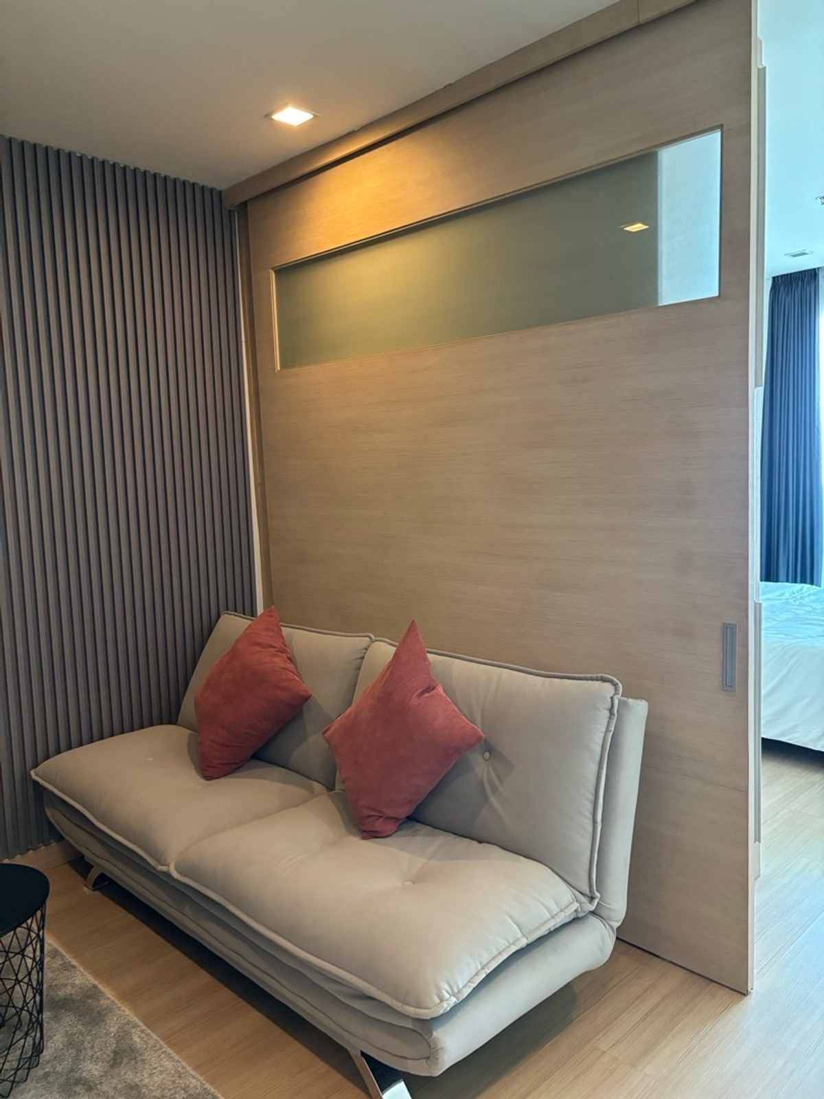 For RentCondoOnnut, Udomsuk : New Luxury Scented Room at Skywalk Residences – Only 22,000 THB/Month! ✨🏙️
รีบเลย ห้องใหม่หอมกลิ่นหรูมาก ที่ Skywalk Residences ใกล้ BTS พระโขนง เดินเพียงไม่กี่นาที 🚆