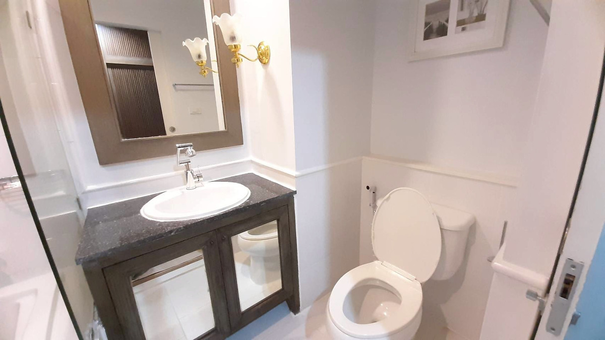 For RentCondoKasetsart, Ratchayothin : For rent, The Seed Terre Ratchayothin, meets the needs of working people! 1 bedroom, 38 sq m., private corner room, near SCB building and Kasetsart University.