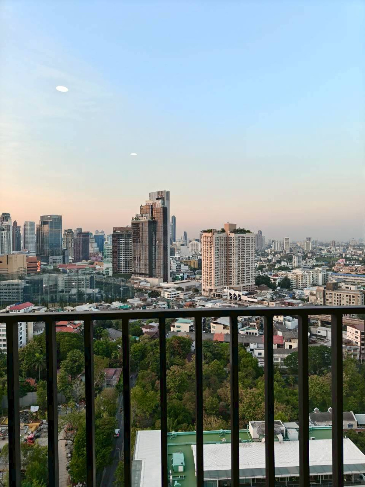 ให้เช่าคอนโดคลองเตย กล้วยน้ำไท : Line @assetcorner Welcome Co มีห้องว่างใหม่ทุกเดือน 1 Bed/ 1 Bed Plus/ 2 Bed