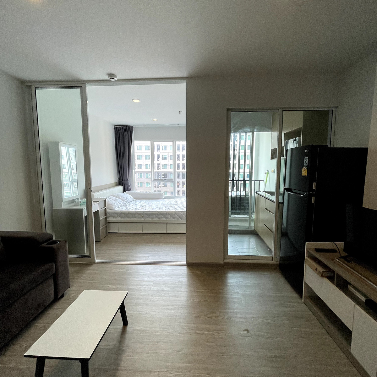 ให้เช่าคอนโดบางซื่อ วงศ์สว่าง เตาปูน : คอนโดให้เช่า - MRT บางซ่อน  —-รีเจ้นท์ โฮม  บางซ่อน 28—-