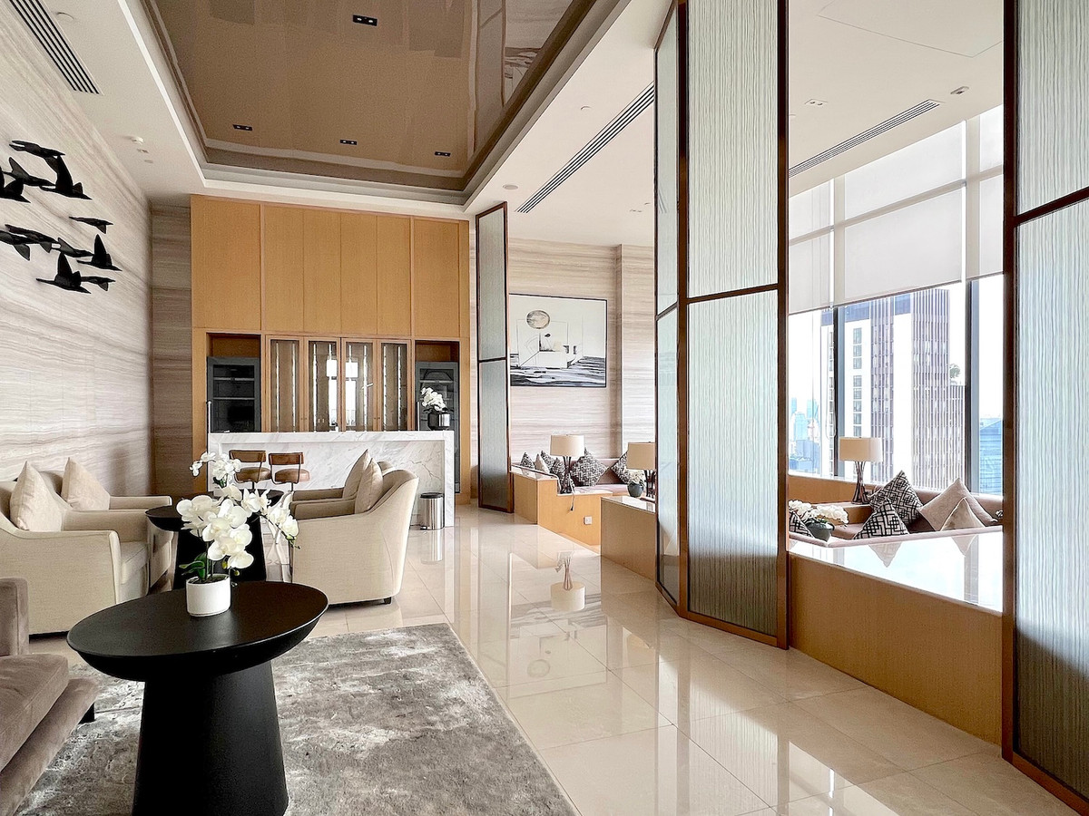 ขายคอนโดสุขุมวิท อโศก ทองหล่อ : คอนโด 1 ห้องนอน 47 ตร.ม. ชั้นสูง วิวเมือง ใกล้ BTS อโศก & MRT