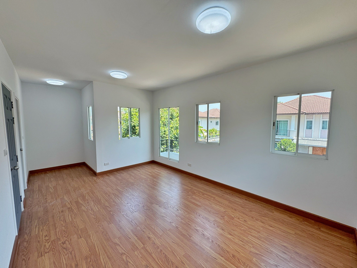 For SaleHouseRama5, Ratchapruek, Bangkruai : Single house for sale, newly renovated, The Plant Ratchaphruek, corner house 66 sq m (The Plant Ratchaphruek), cheapest in the project. Near Rama 5 roundabout and Central Westville.